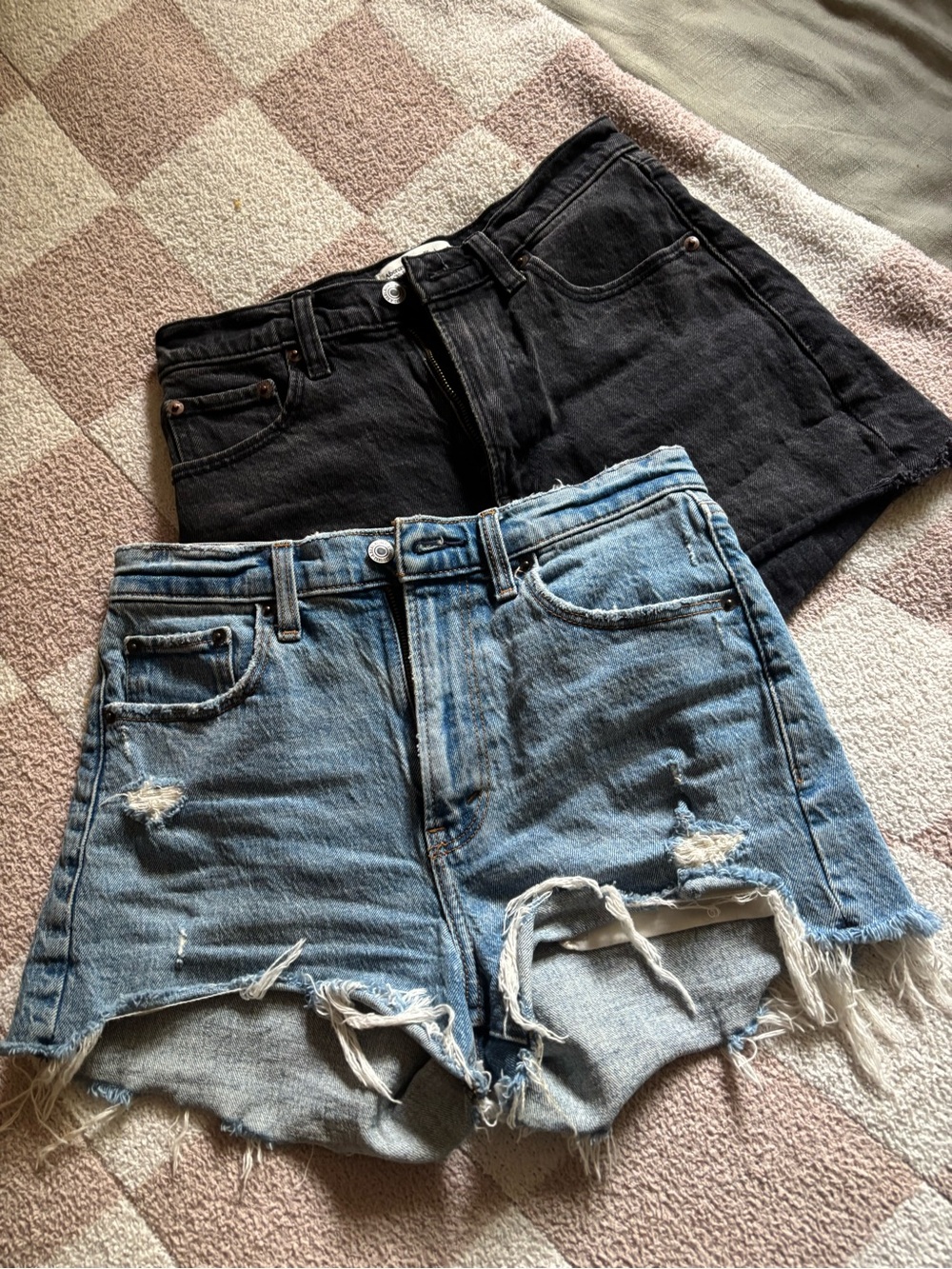 2 pairs of Abercrombie shorts